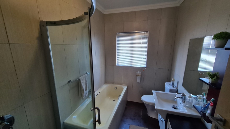 2 Bedroom Property for Sale in Baillie Park North West